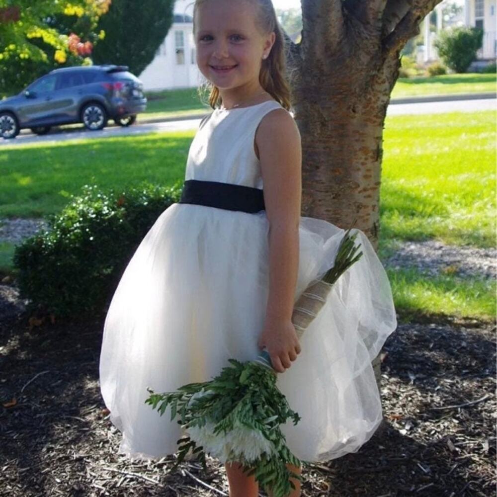 David's bridal tulle Flower Girl Dress detachable satin large bow sash size 7 - Picture 10 of 11